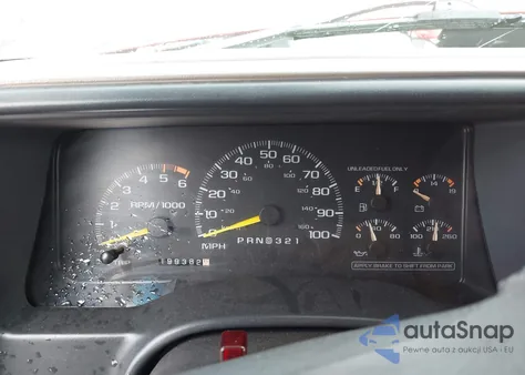 1996 Chevrolet Suburban K1500 from USA, damaged, VIN 3GNFK16R1TG103208